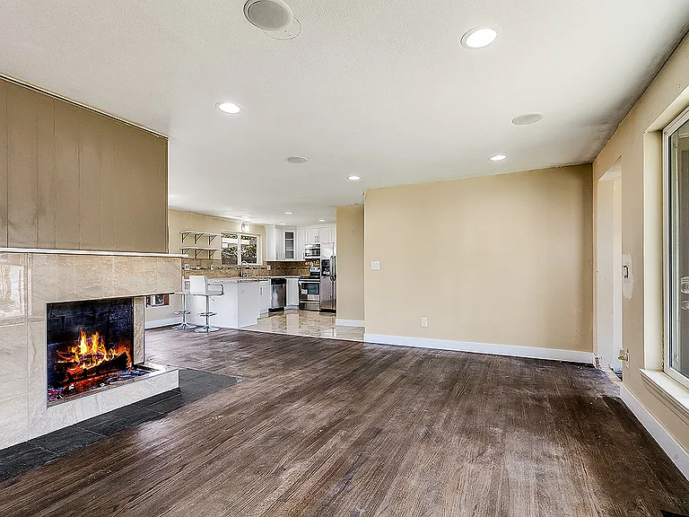 6204 S 118th Pl — Photo 7