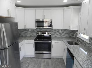 6 Bosworth Ln, Willingboro, NJ 08046