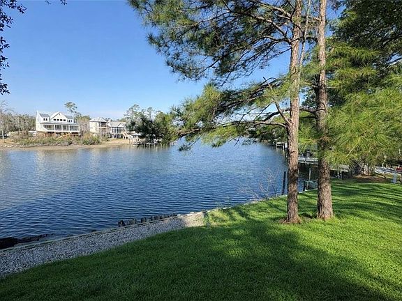 3rd image of 14951 Bluff Rd