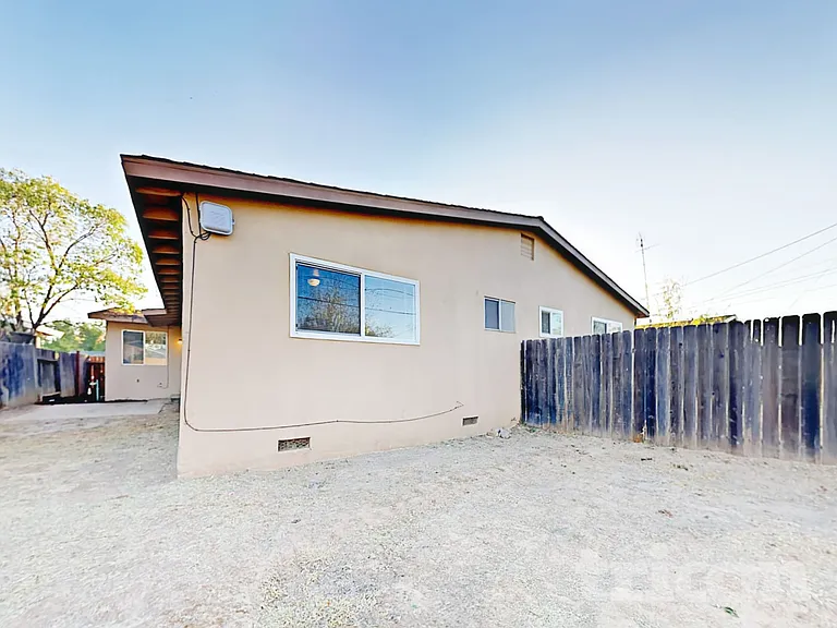 10069 Lincoln Village Dr — Photo 14