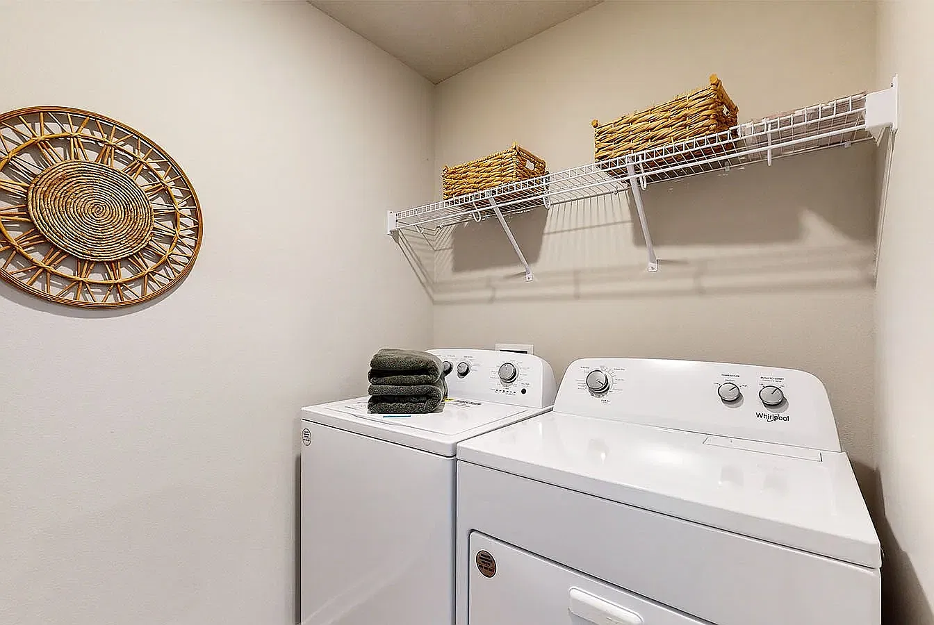 3 bed, 2996 sqft, $2,295 — Photo 4