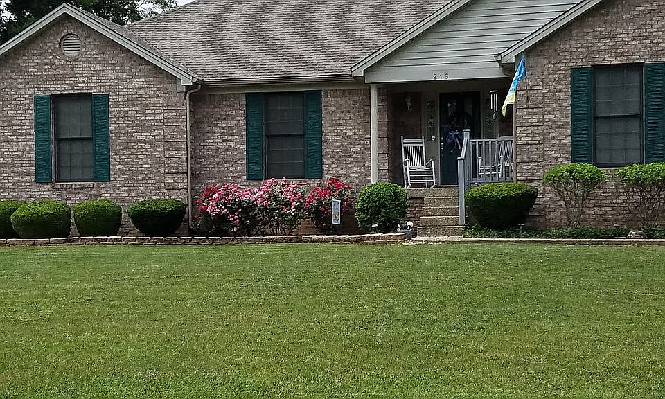 1st image of 215 Chimney Rock Dr
