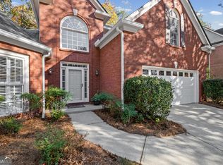 8035 Sandorn Dr, Roswell, GA 30075