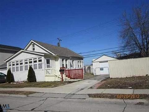 1st image of 22969 Pleasant St