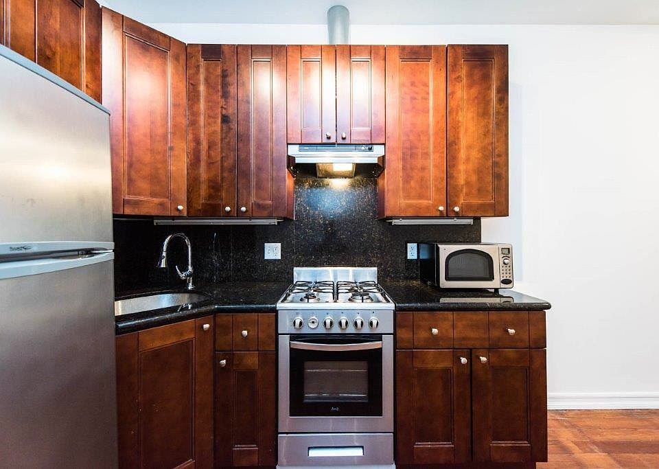 1st image of 146 N 9th St #2LOCO