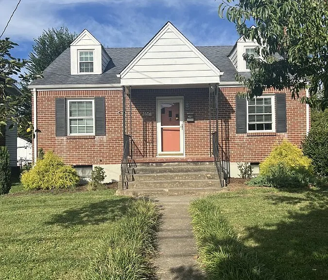 2608 Guilford Ave SW — Photo 1