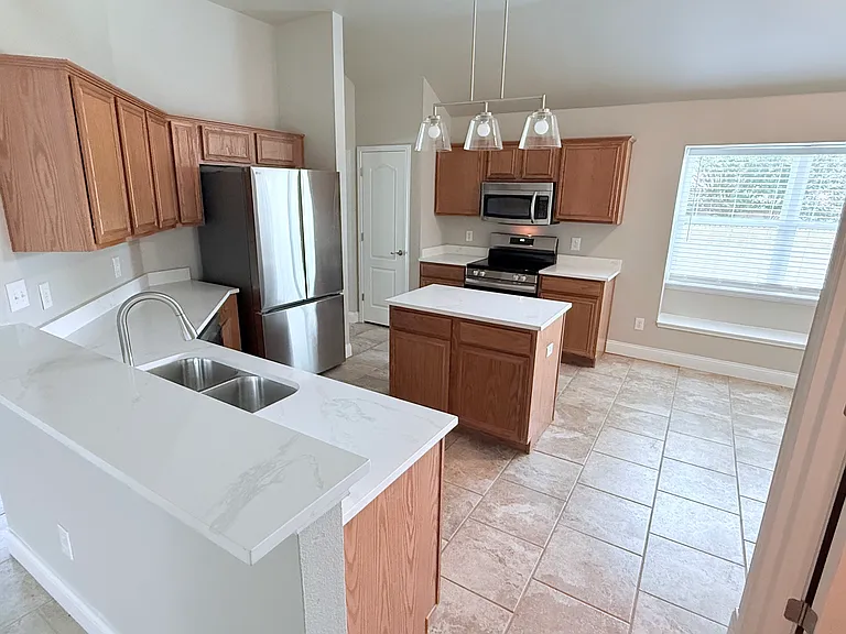930 High Knoll Dr — Photo 3