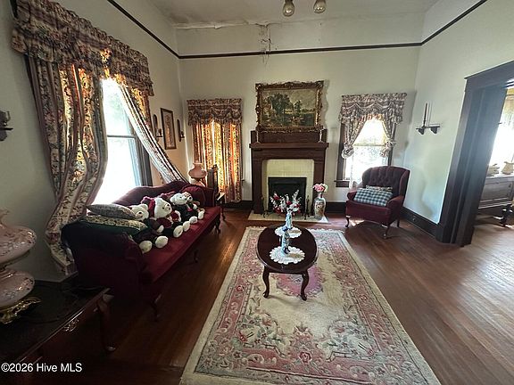 2nd image of 302 N Marlboro Street