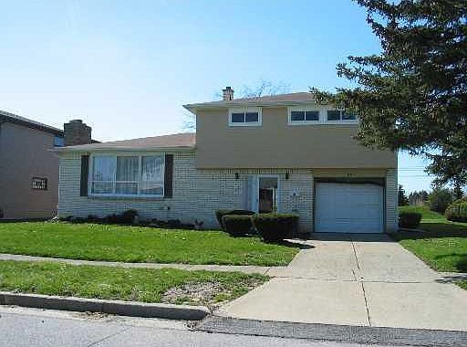 1st image of 93 Parkside Dr