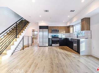 10810 Hesby St, North Hollywood, CA 91601