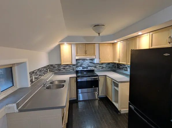 12 Russell St W, Kawartha Lakes, ON K9V 2W6