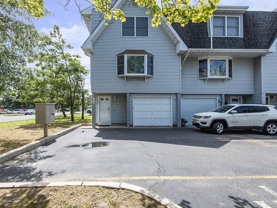 1st image of 912 Egret Dr #1A