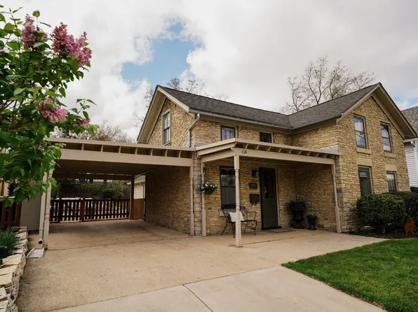 118 S River Ln, Geneva, IL 60134