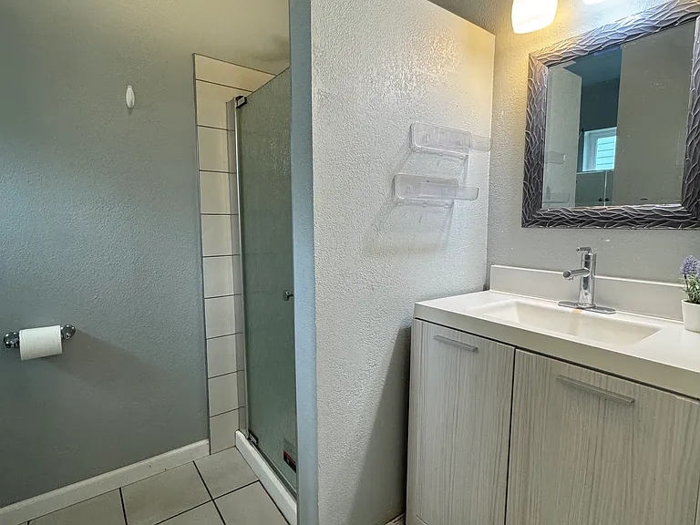 1673 S Espana Way — Photo 4
