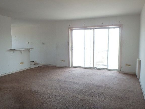 2nd image of 8018 S Hoyne Ave APT 19