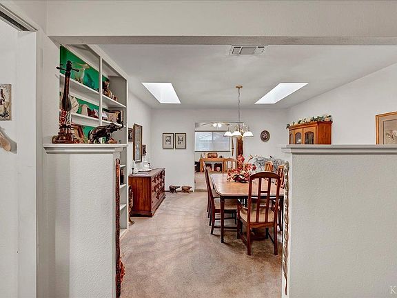 5th image of 2352 Cabrillo Way