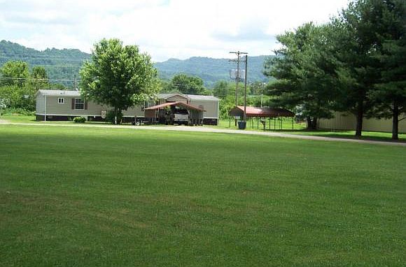 1st image of 320 Industrial Dr