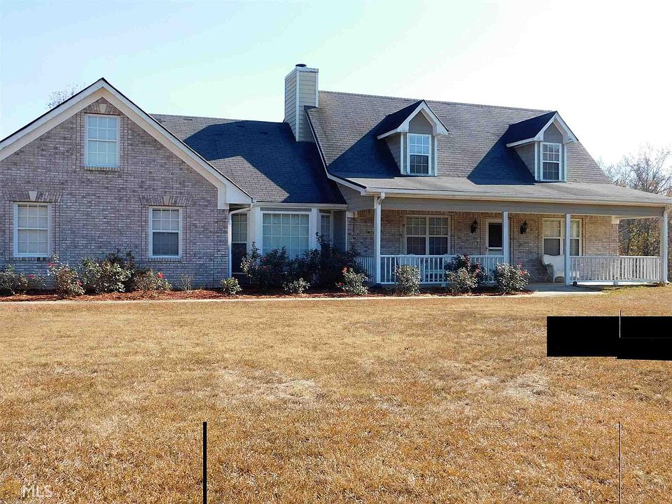 This home sets back from the road and you have a beautiful view.