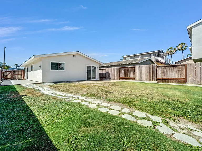 8401 Doncaster Dr — Photo 20