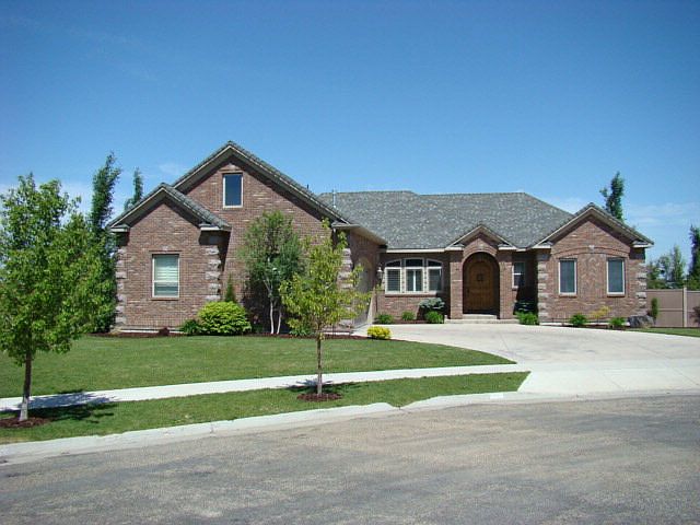 1st image of 536 Eaglewood Dr