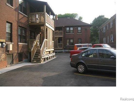 3rd image of 1300 Maryland St APT 4