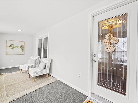 4th image of 43 Oberlin St