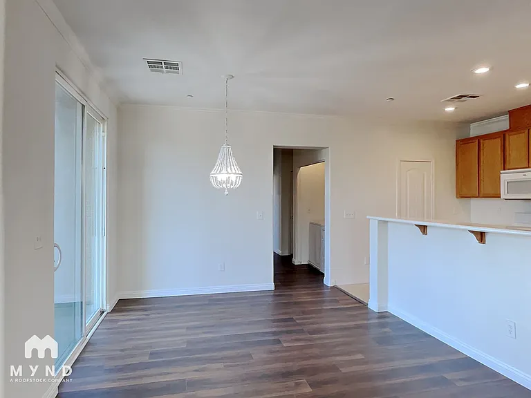 495 Westminster Hall Ave #103 — Photo 23