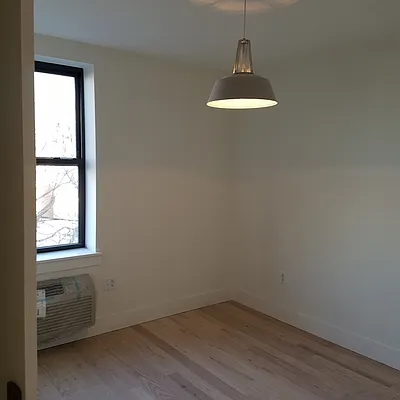 Rented by Nooklyn NYC LLC | media 40