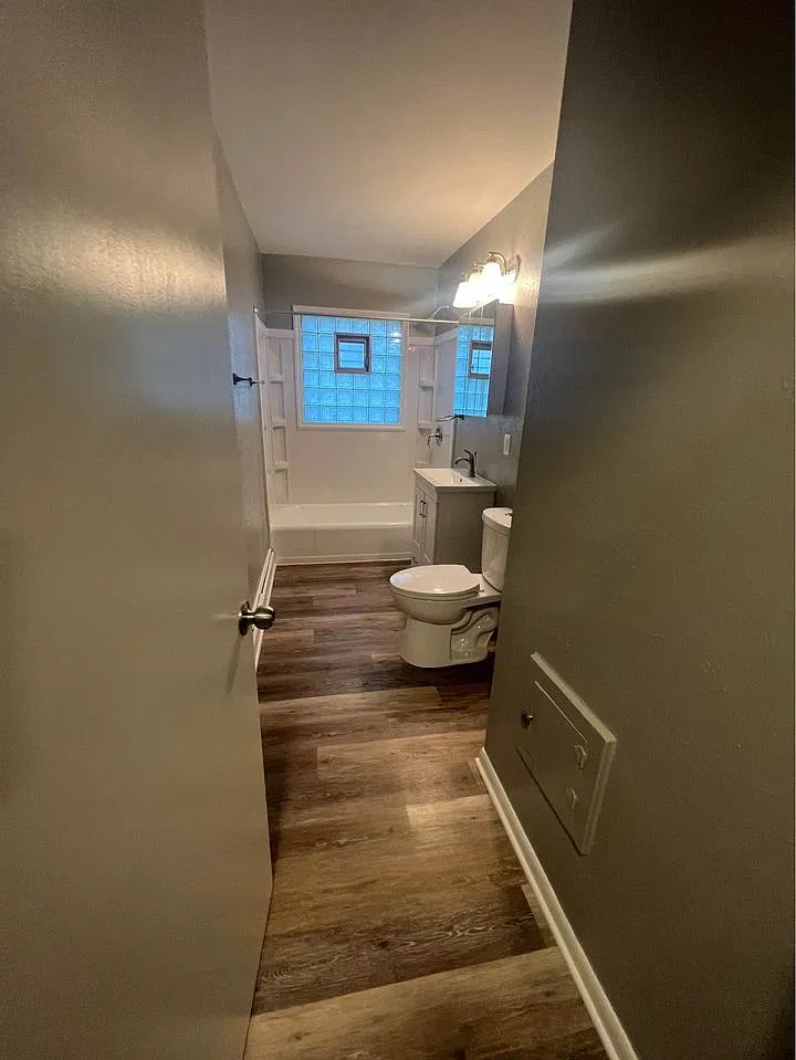 3 bed, 1600 sqft, $2,500 — Photo 3