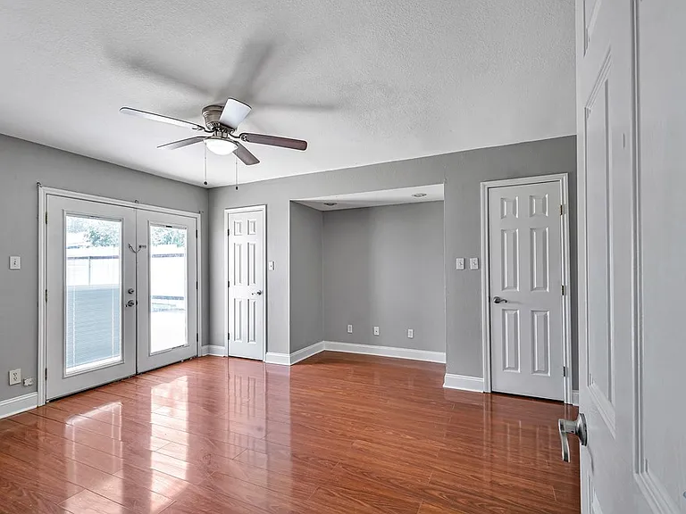1710 N Weatherford St — Photo 23