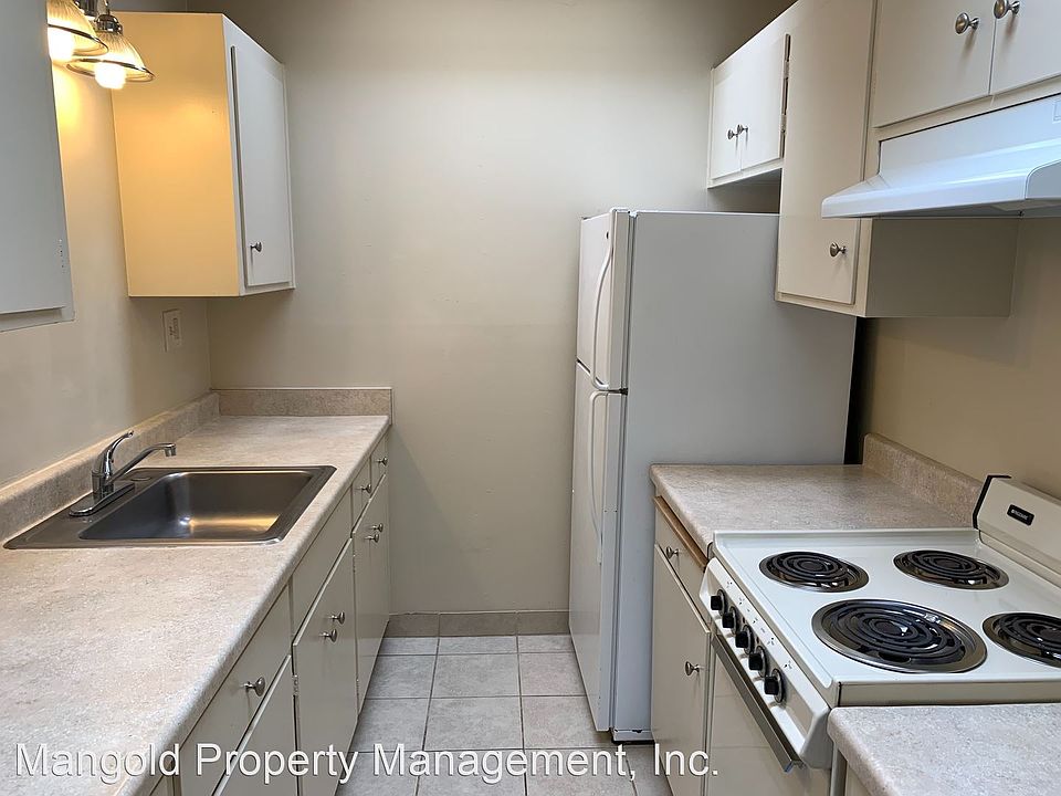 1st image of 832 Hawthorne St APT 27