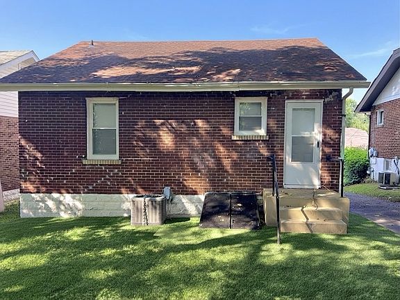 3rd image of 7348 Grand Dr