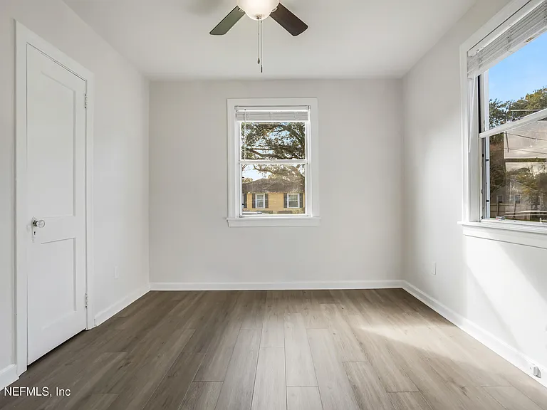 3339 Sylvia St — Photo 11
