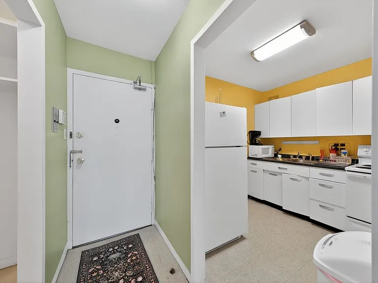 7337 S South Shore Dr #422 — Photo 10