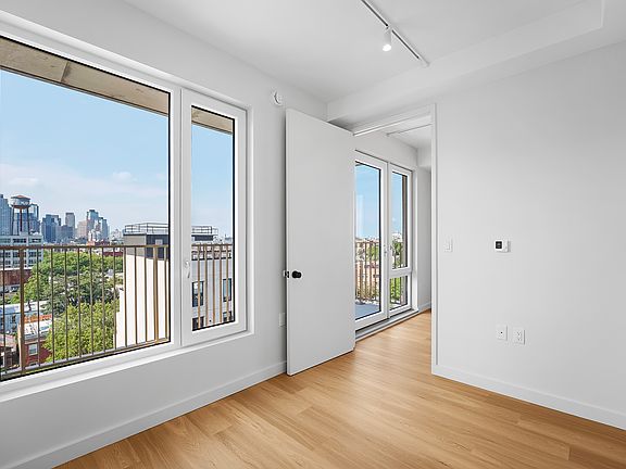 5th image of 16 West St #223