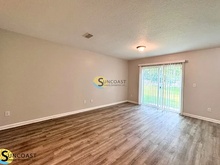 8329 Homeport Ct — Photo 5