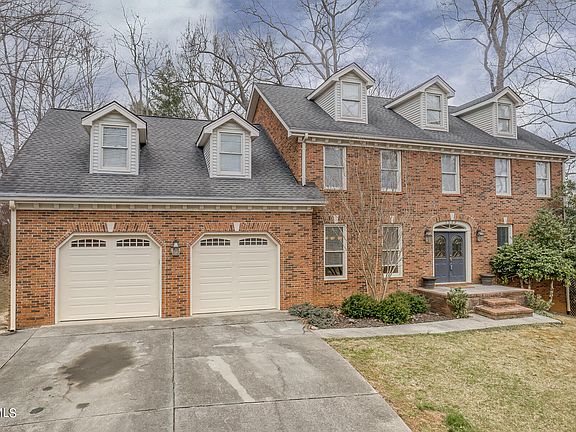 2nd image of 2529 Beechwood Dr