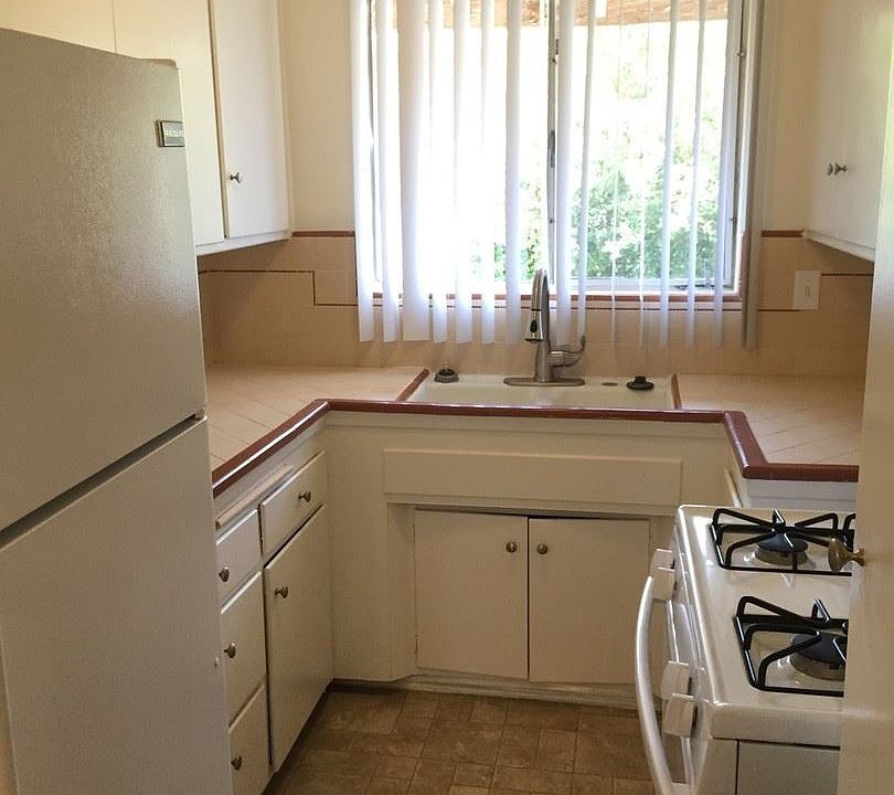2nd image of 1132 S Holt Ave APT 6