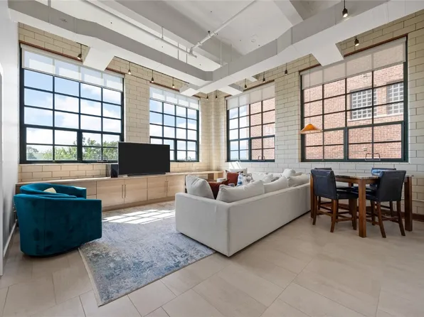 905 3rd St SE APT 302, Cedar Rapids, IA 52401