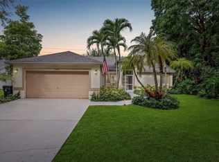 7163 NW 45th Ave, Coconut Creek, FL 33073