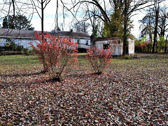 5710 Billtown Exterior 4