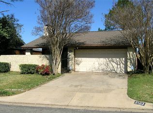 2103 Oakwood Ln, Arlington, TX 76012