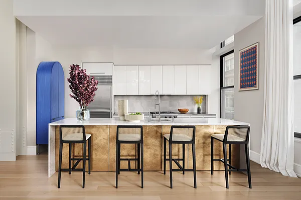 Rented by Compass | media 27