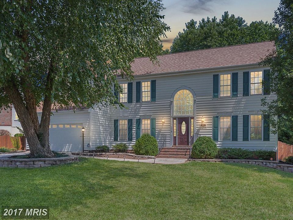 1st image of 6715 Crystal Lake Dr