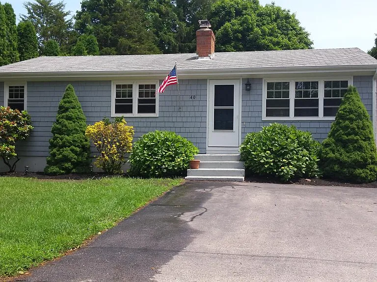 40 Camden Rd — Photo 2