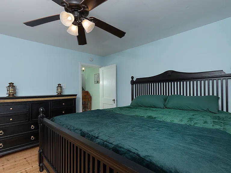 406 N Front St — Photo 17