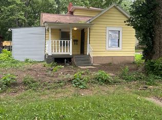 203 SW Taylor St, Topeka, KS 66603