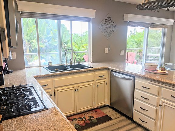 4th image of 862 Day Lily Ct