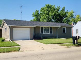 312 Jefferson St, Hanover, IL 61041