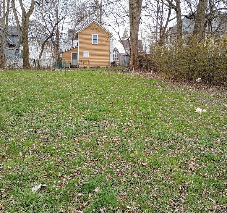 2nd image of 302 Brand St Lot 46